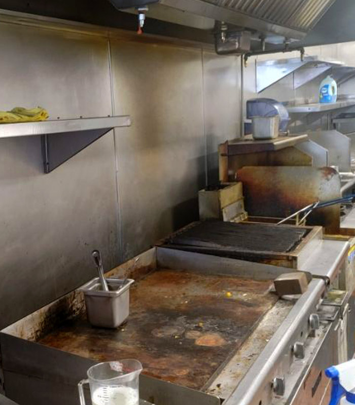 Kitchen Cleaning Services after a restaurant event